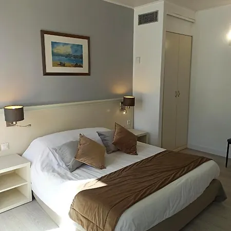 Hotel Restaurant Miramar L'Orchidee 2* لا سيوتا