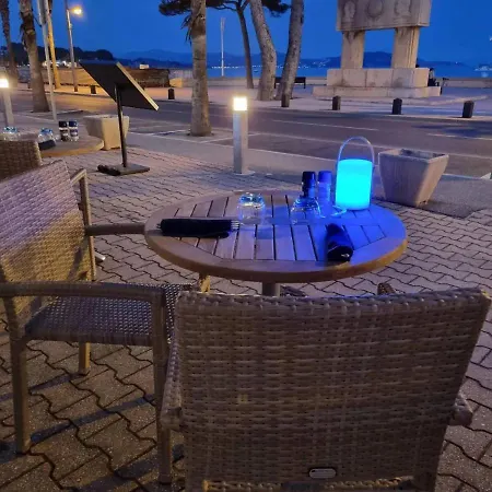Hotel Restaurant Miramar L'orchidee 2*