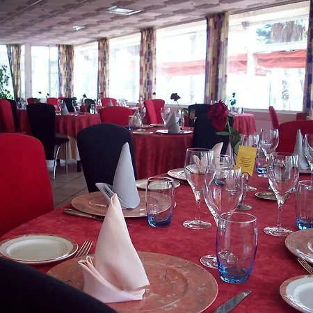 Hotel Restaurant Miramar L'orchidee 2*
